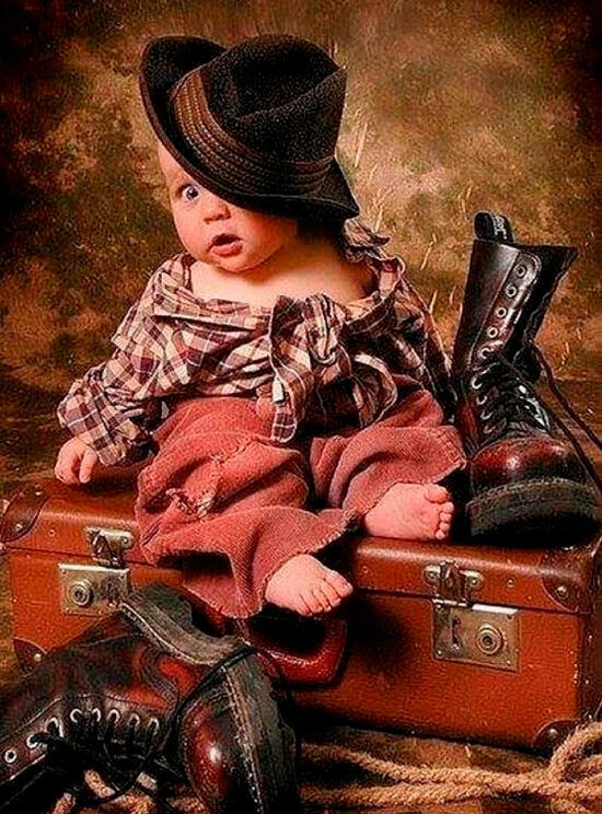 Картина по номерам 40x50 Мальчик в шляпе