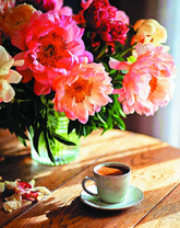 Кофе и пионы