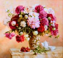 Букет пионов и клубничка