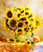 Ваза с букетом подсолнухов и персик